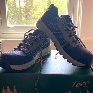 Danner run time shoes with non-metallic toe